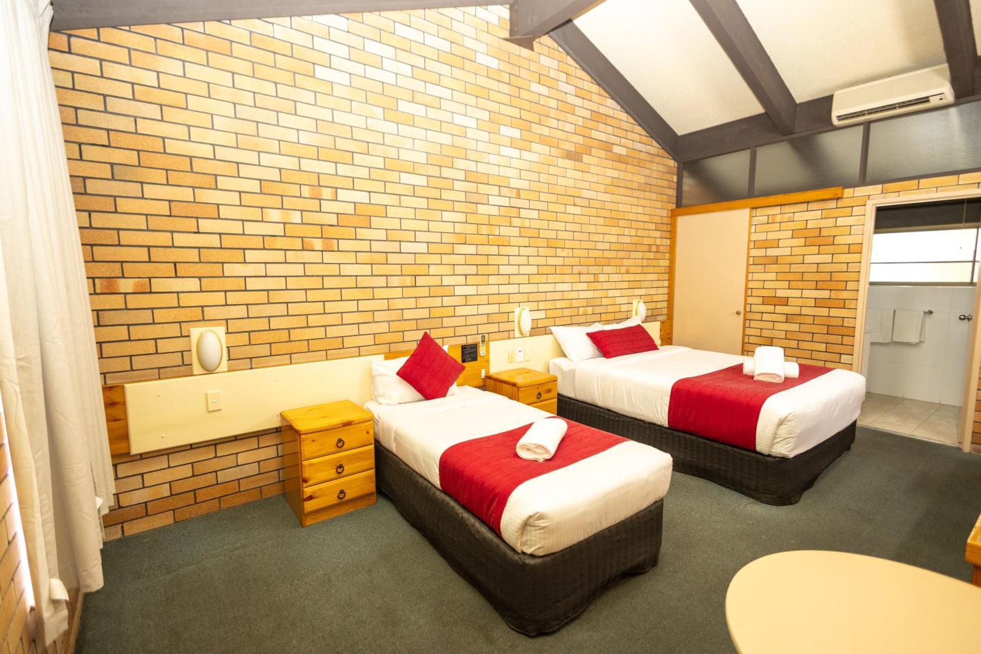 All Travellers Motor Inn Coonabarabran Extérieur photo