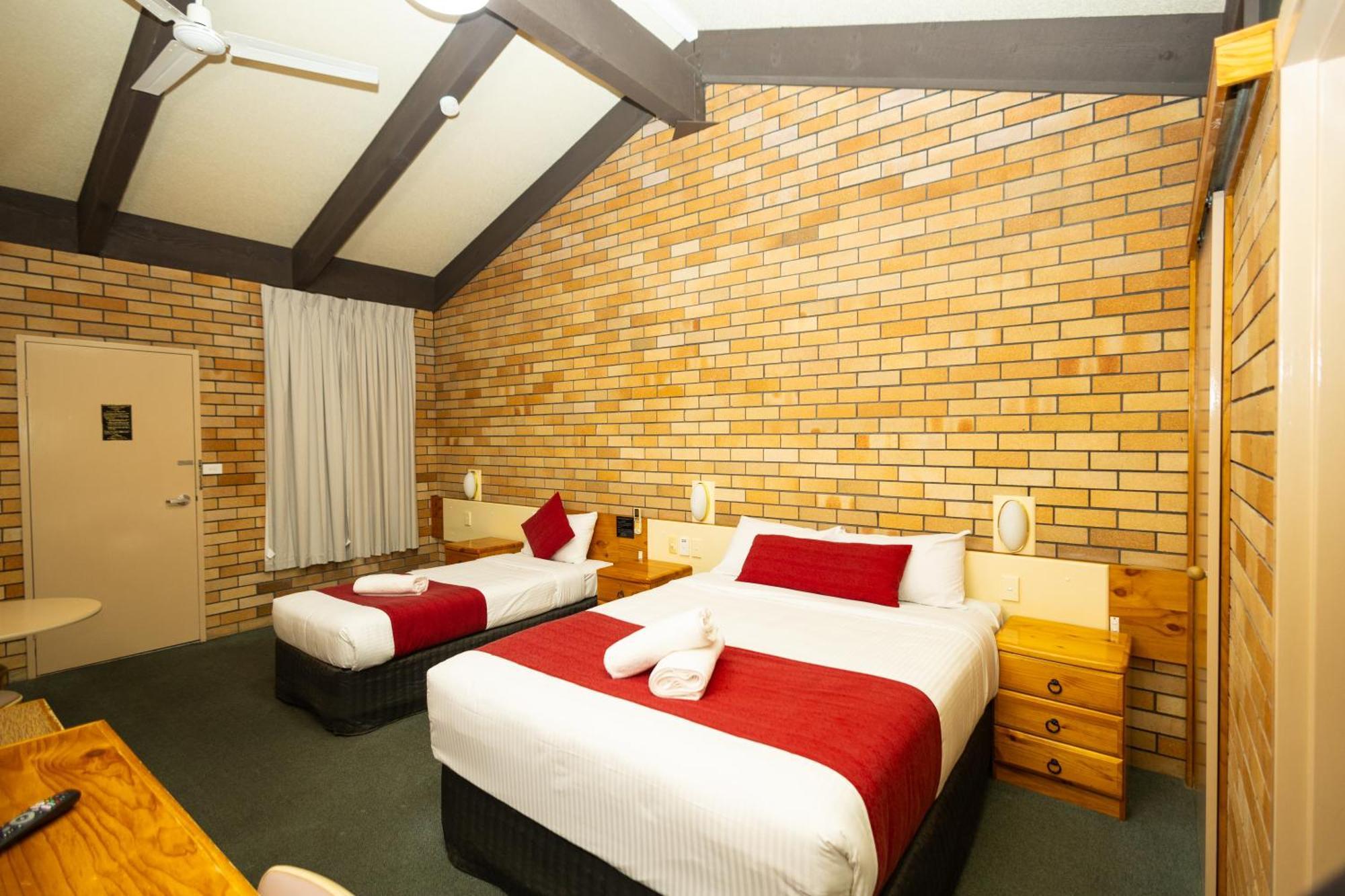 All Travellers Motor Inn Coonabarabran Extérieur photo