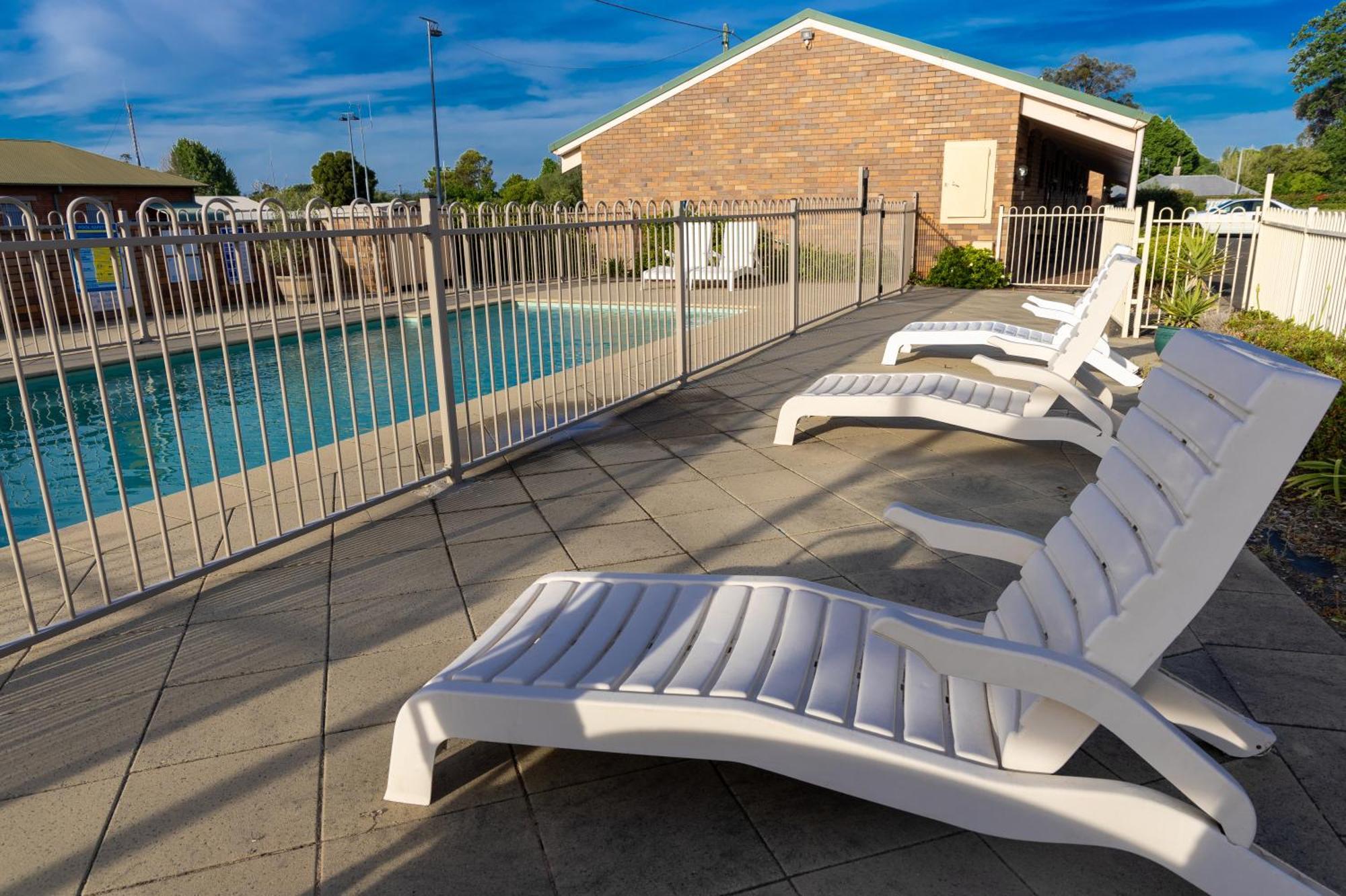 All Travellers Motor Inn Coonabarabran Extérieur photo