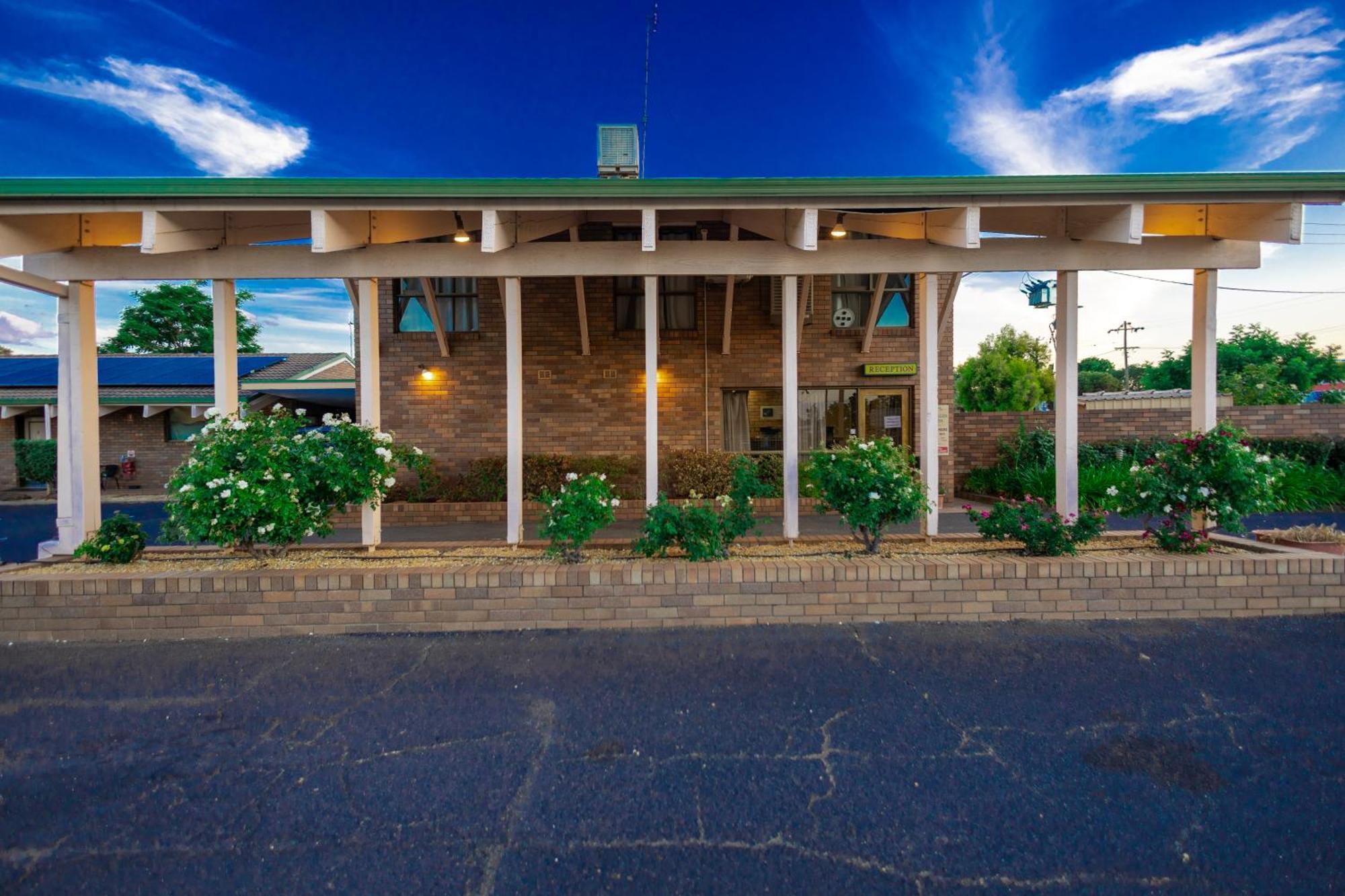 All Travellers Motor Inn Coonabarabran Extérieur photo